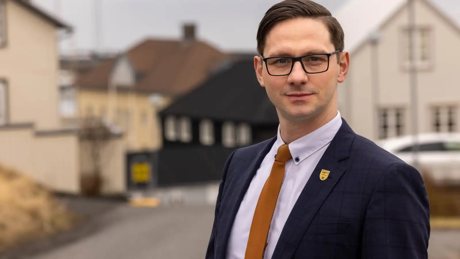Lækka laun kjörinna fulltrúa og bæjarstjóra