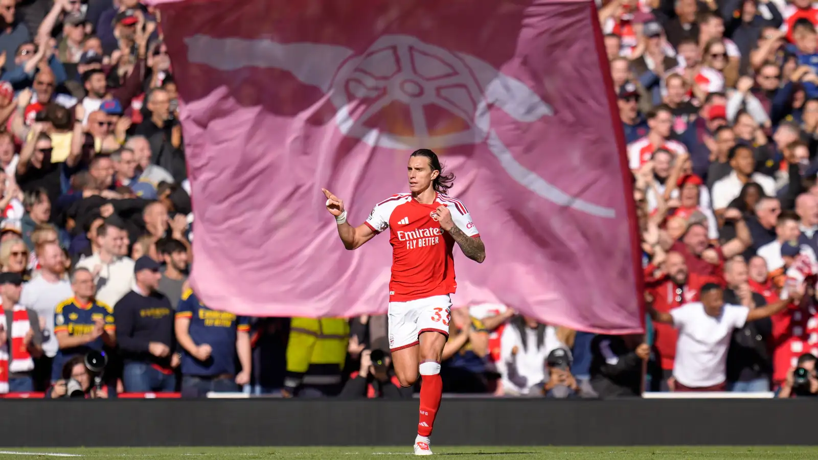 Arsenal sneri taflinu sér í vil gegn Leeds með 2-1 sigri