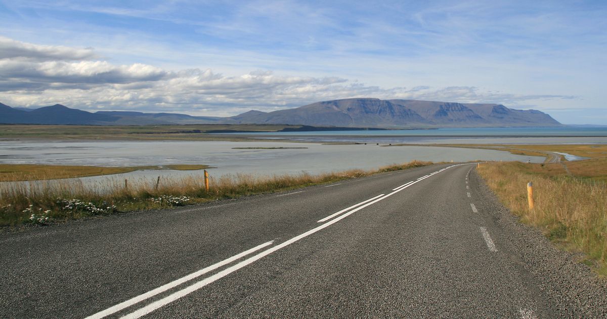 Warning for car rental company that overcharged customers RÚV.is