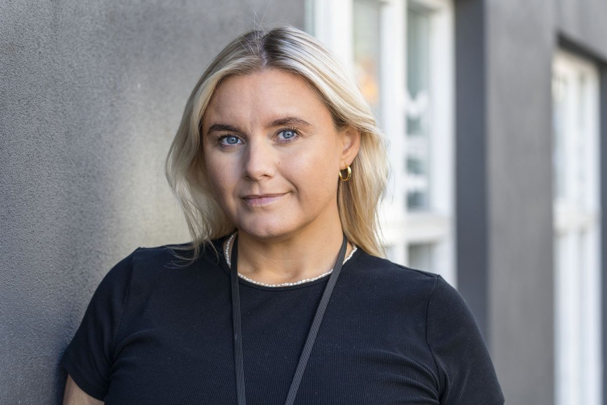 Voyaga etgan sochli porno