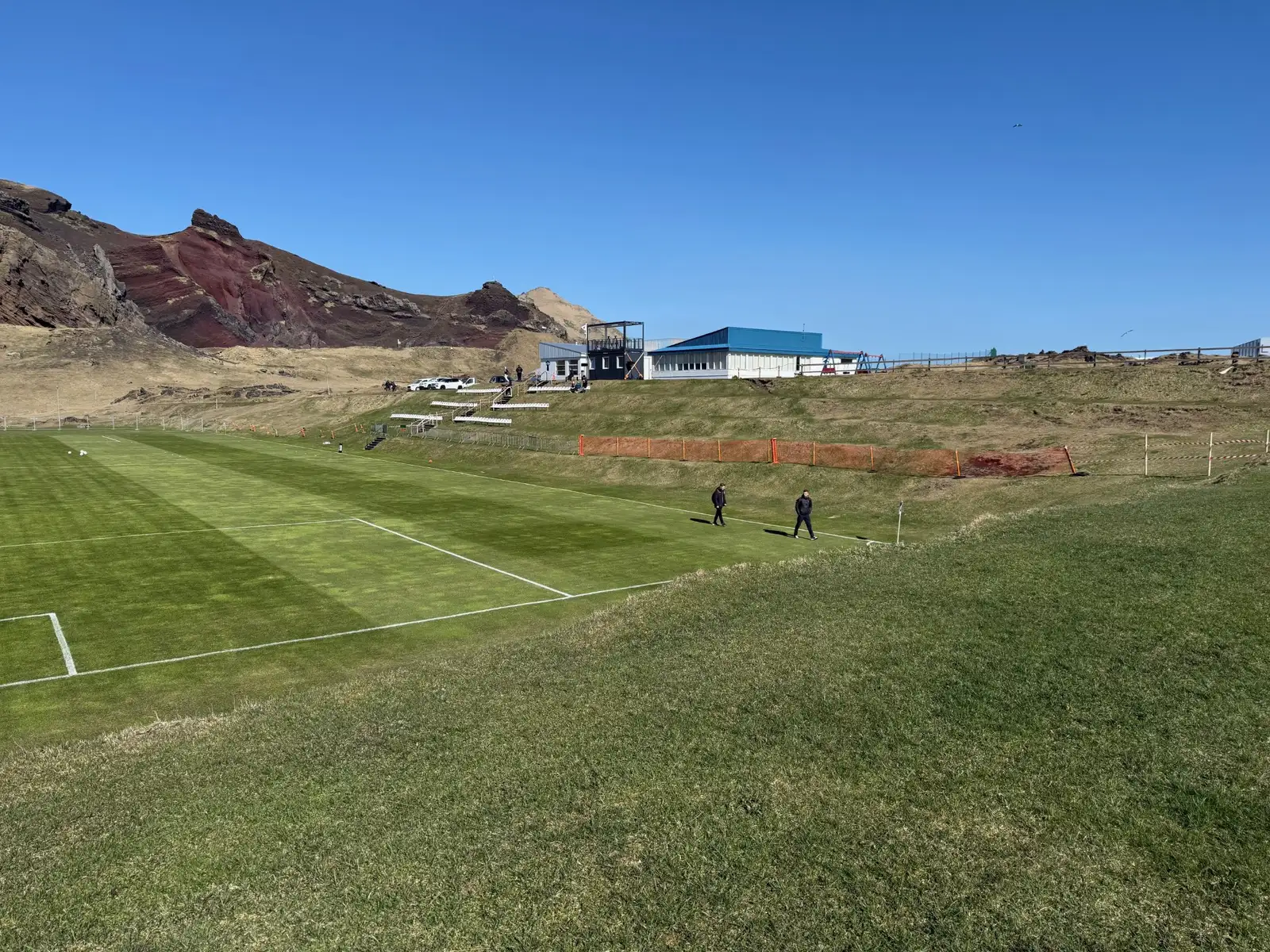 Þórsvöllur í Vestmannaeyjum fyrir bikarleik ÍBV og Víkinga 17. apríl 2025.