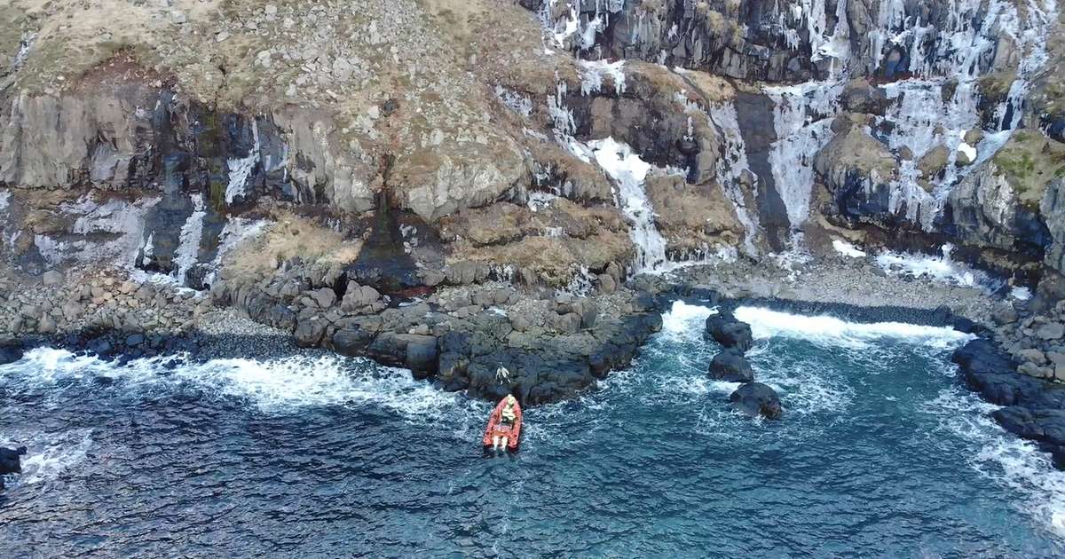 Vinir mannins leituðu í hálfan sólarhring áður en björgunarsveitir voru ...