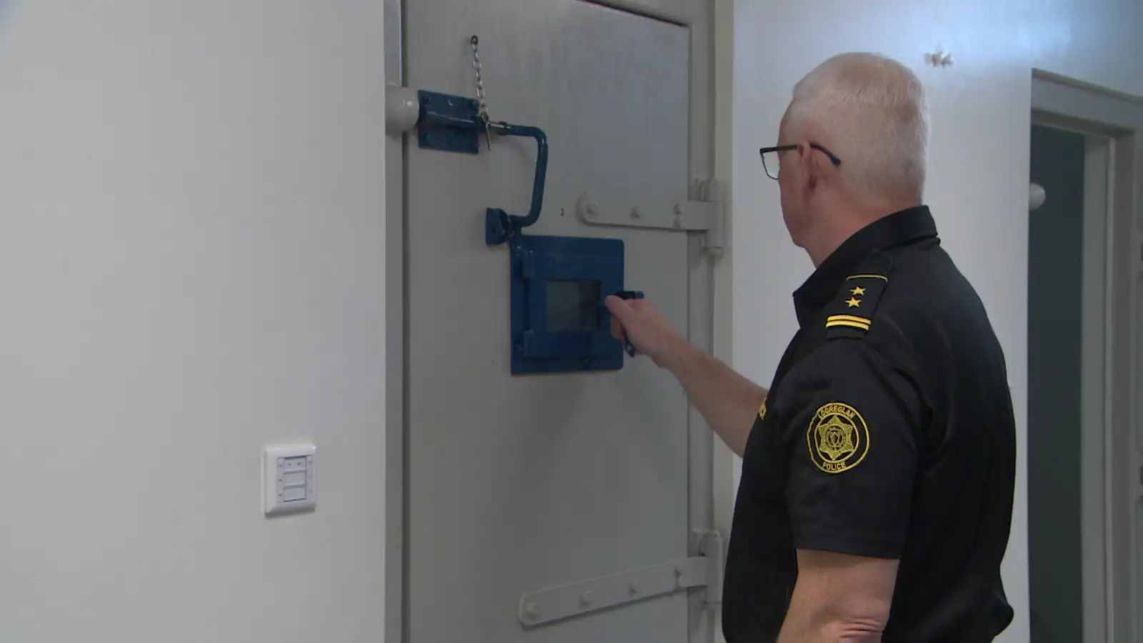 Fólk veikt af fráhvörfum og geðsjúkdómum á ekki að læsa í fangaklefum