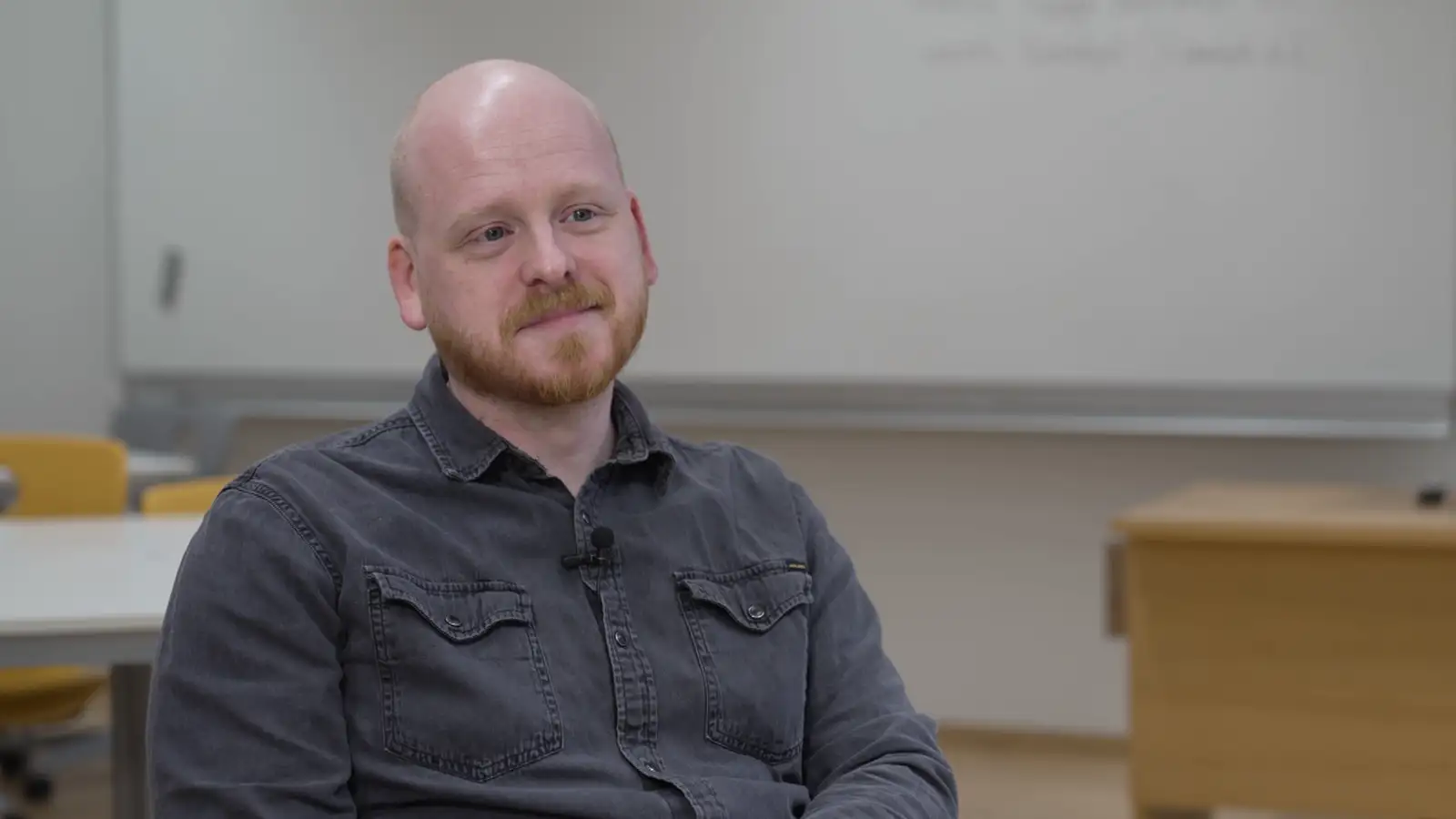 „Var bent á að ef ég ætlaði að ná mér í kærustu yrði ég að fara í ljós“