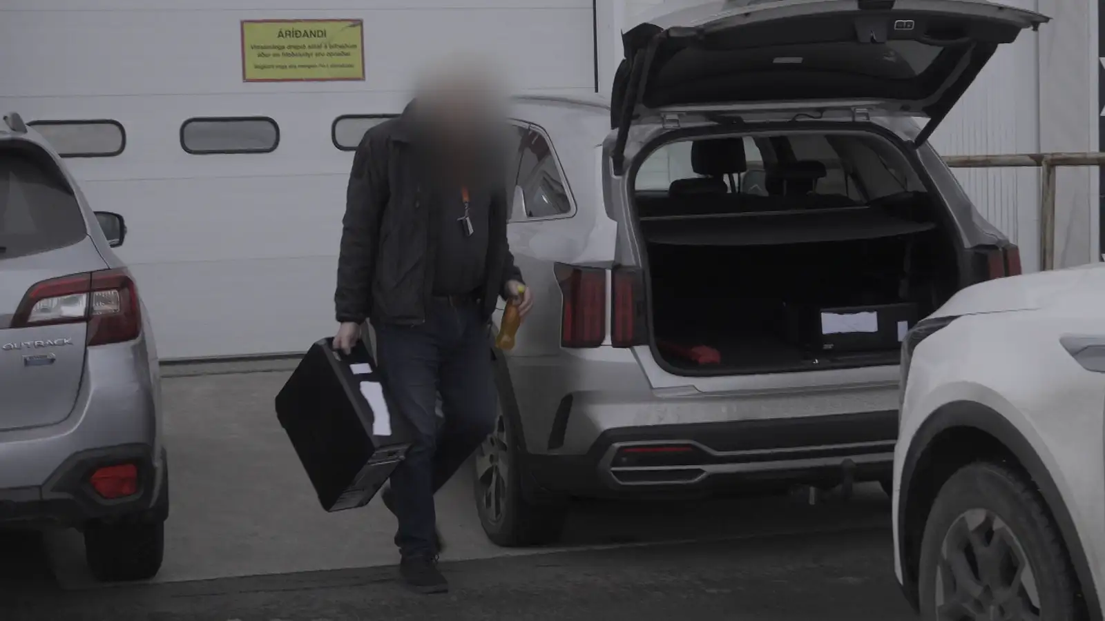 Öllum starfsmönnum Vélfags sleppt úr haldi