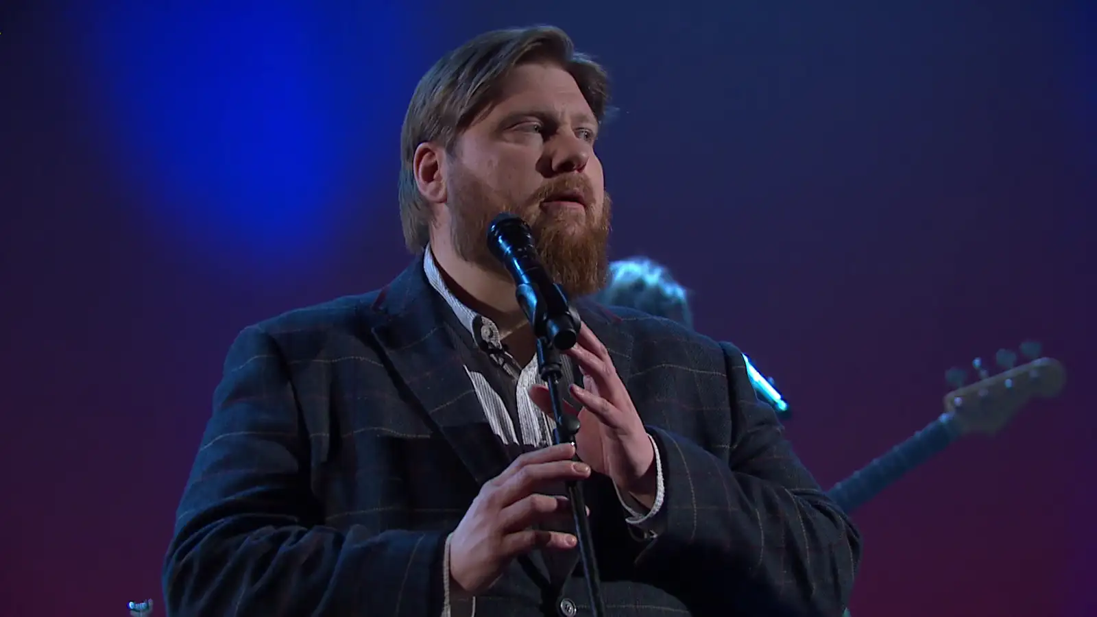 Valdimar leikur Yfir borgina