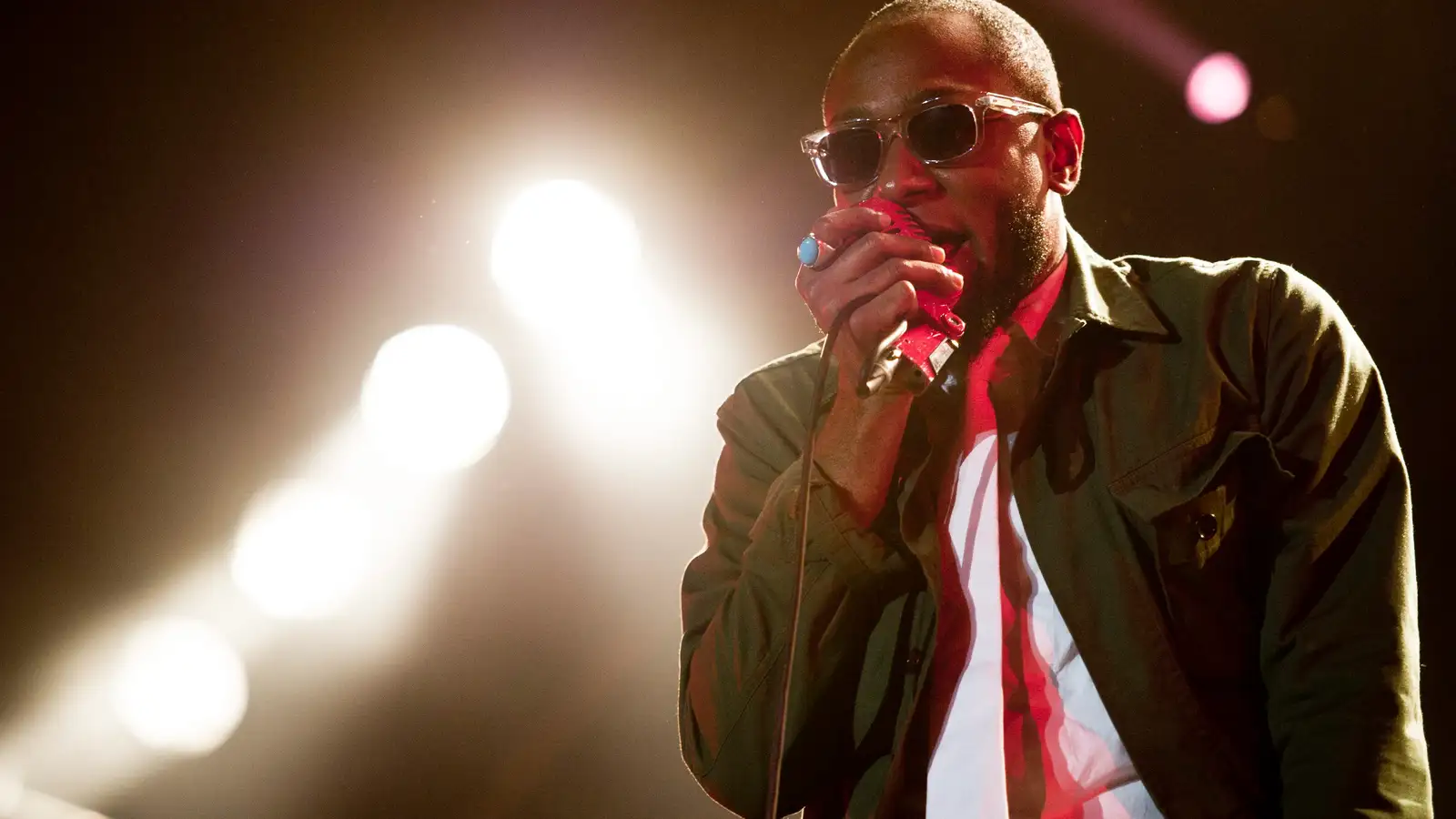 Mos Def frestar tónleikum fram í september