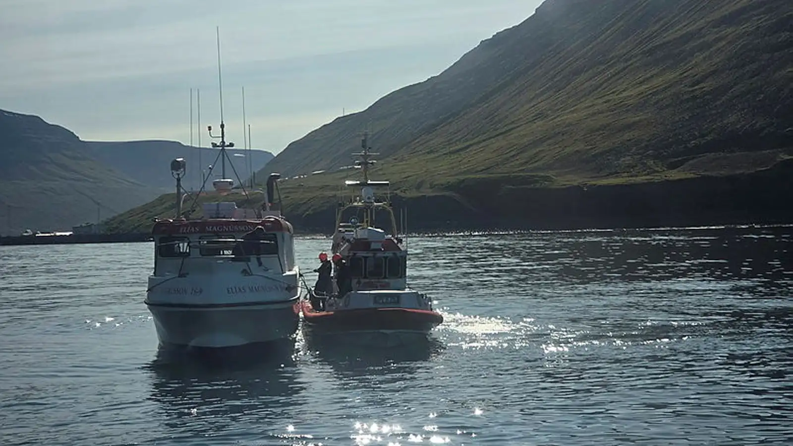 Eldur í fiskibát norður af Flateyri í morgun