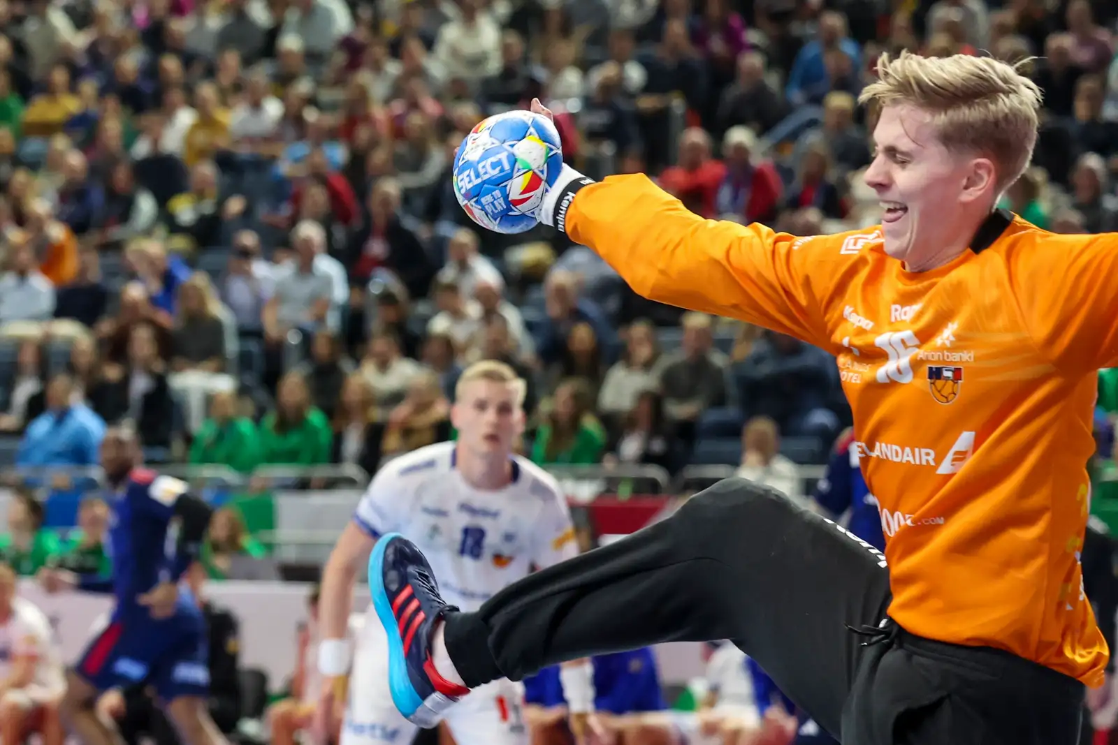 Úr leik Frakklands og Íslands á EM karla í handbolta 2024.