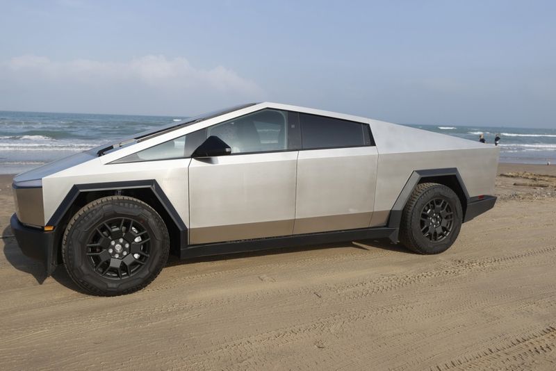Cybertruck frá Tesla.