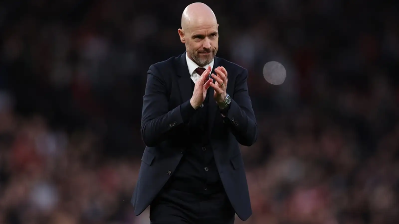 Ten Hag entist í 2 mánuði hjá Leverkusen