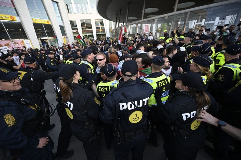 Mótmæli fyrir utan Malmö Arena