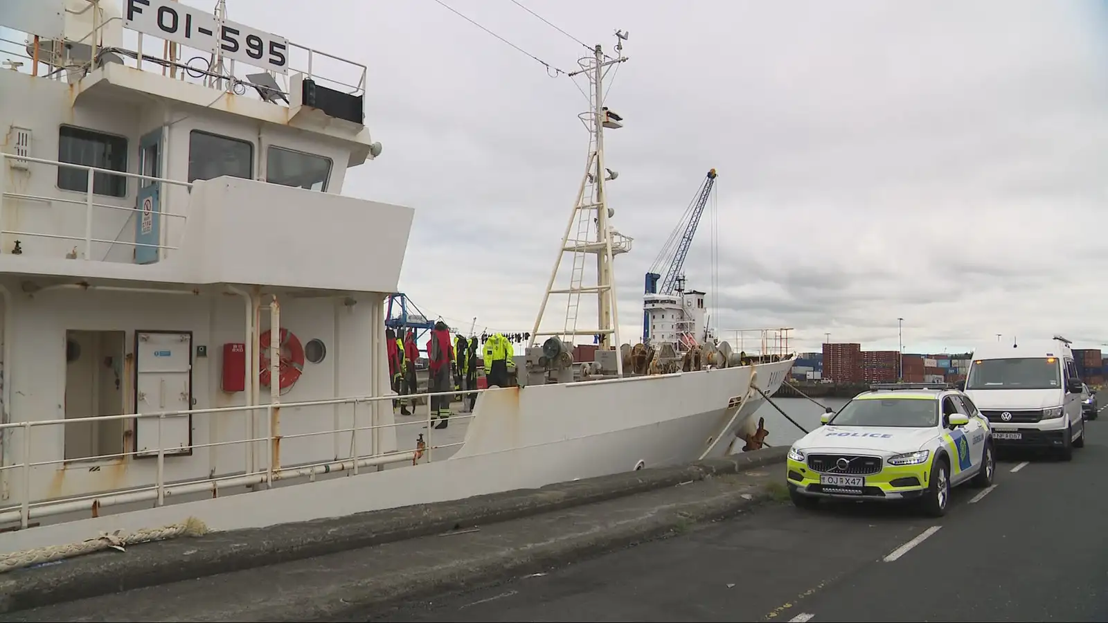 Skipverjum Bandero brottvísað