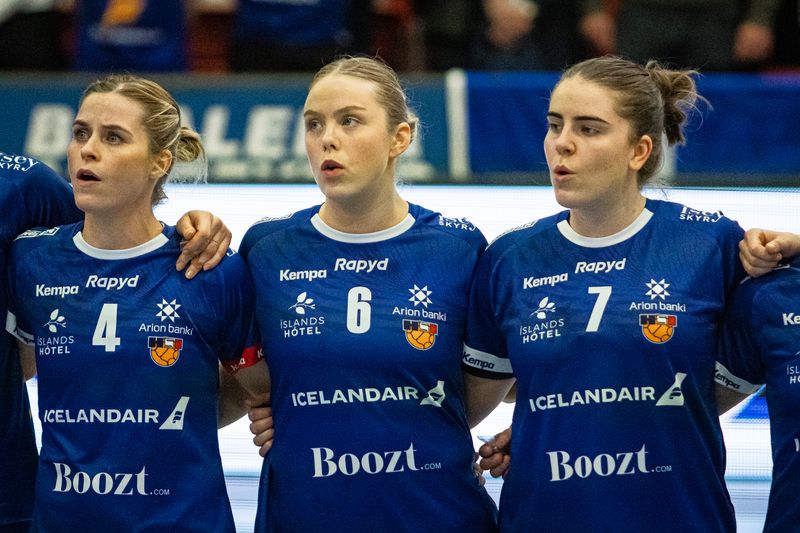 Þórey Rósa Stefánsdóttir
Þórey Anna Ásgeirsdóttir
Hrafnhildur Hanna Þrastardóttir
Ísland-Ungverjaland
Íslenska kvennalandsliðið í handbolta