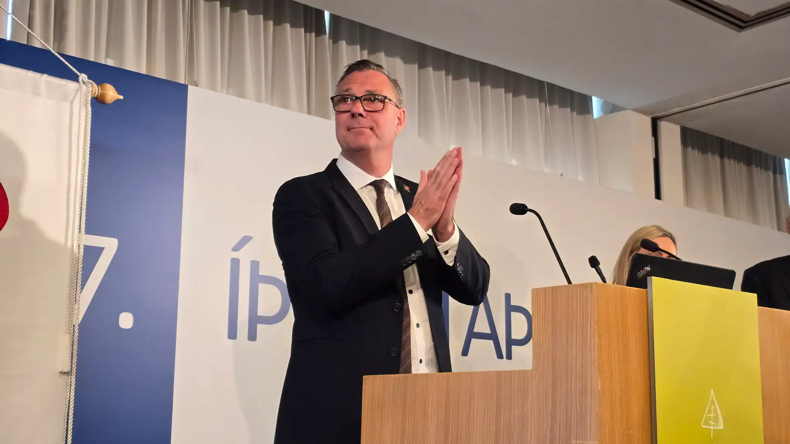 Willum Þór segist íhuga formannsframboð