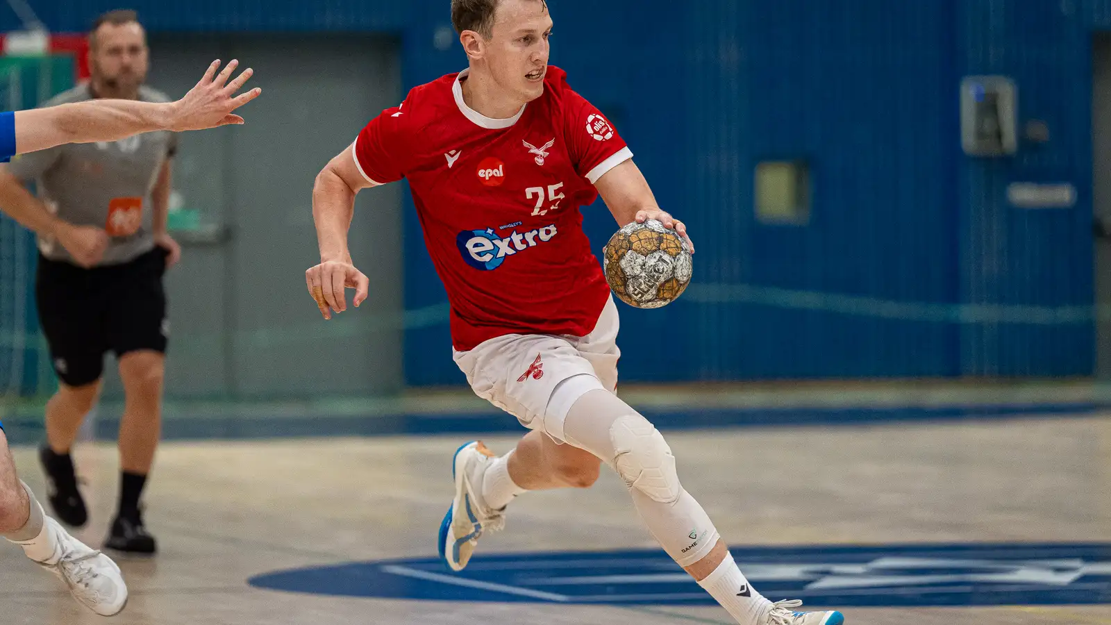 Valur þrufti framlengingu gegn HK