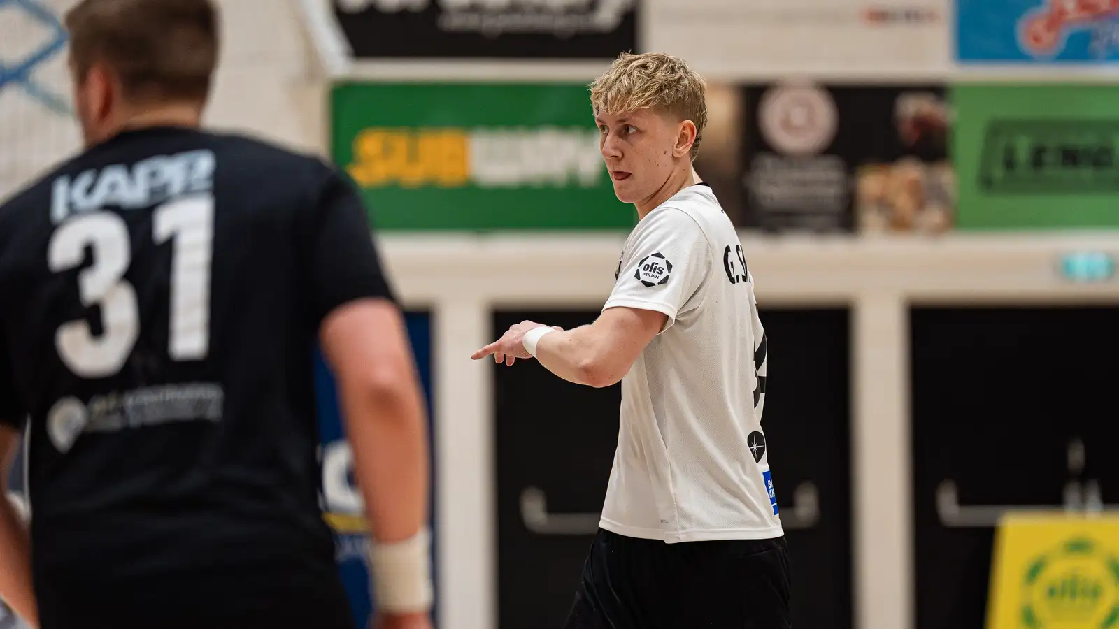 ÍR vann toppslaginn - FH skoraði 45 mörk