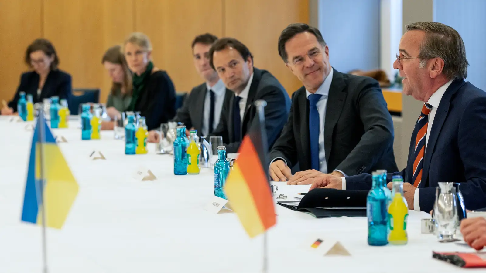 Hvetur aðildarríki NATO til að missa ekki sjónar á Úkraínu