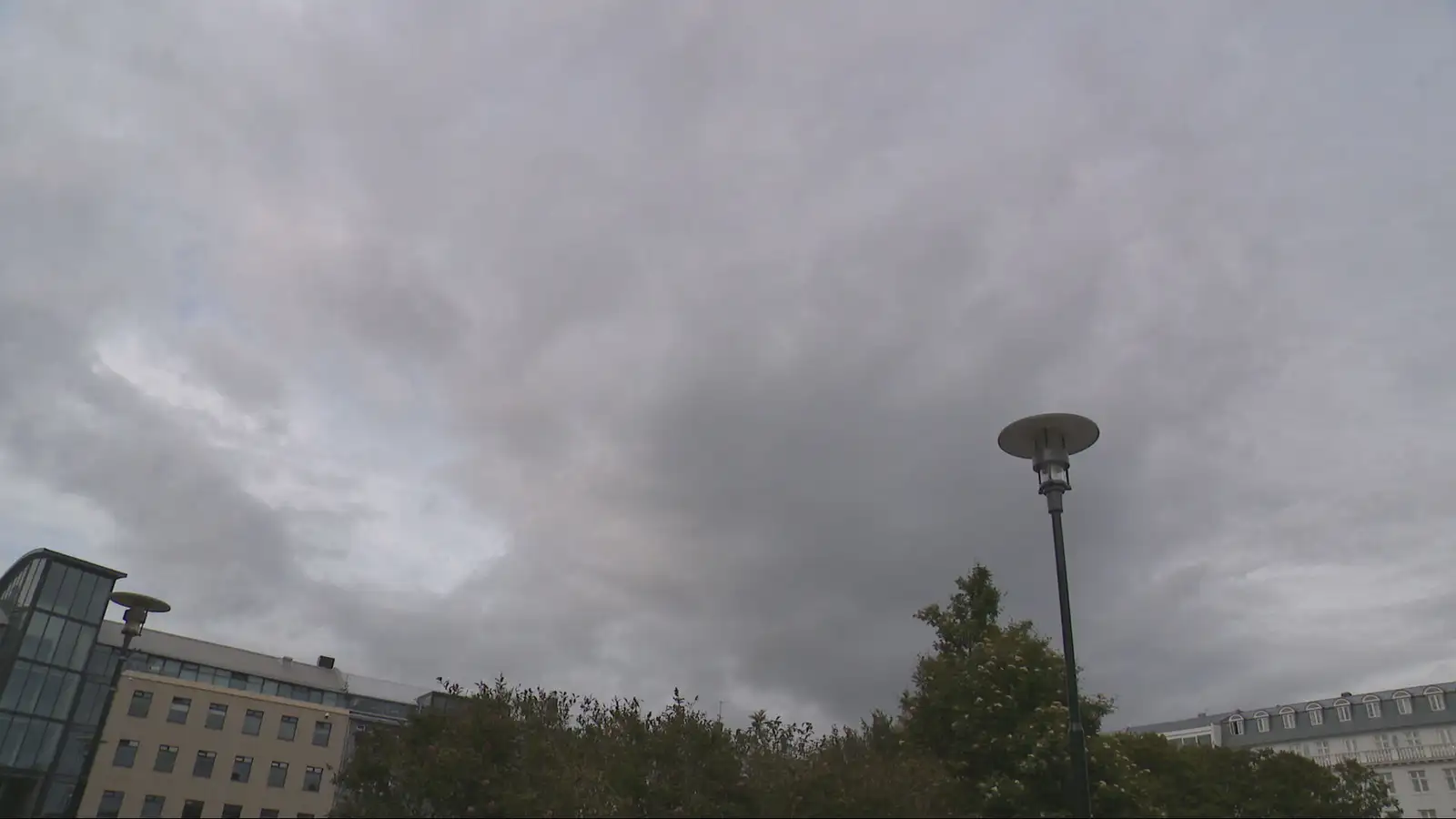 Litlar líkur á að það rofi til nema á norðvestanverðu landinu