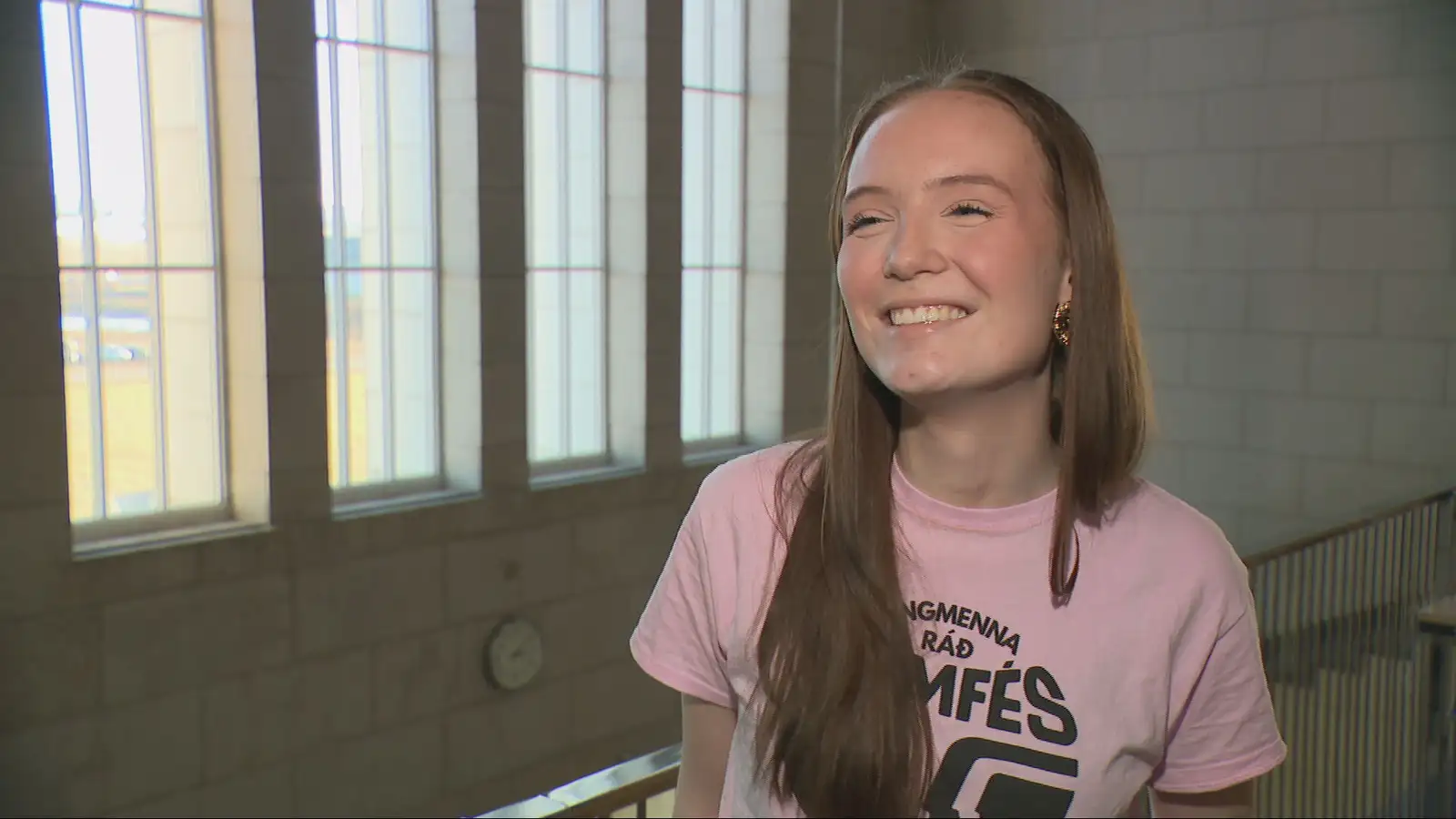 „Enda er það fullorðna fólkið sem oftast kaupir þessi snjalltæki fyrir börnin sín og hjálpar þeim að búa til aðganga“