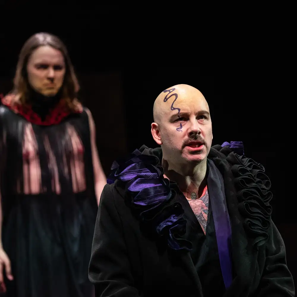 Úr óperunni Sæmundur fróði sem sýnd er í Tjarnarbíói, apríl 2026.